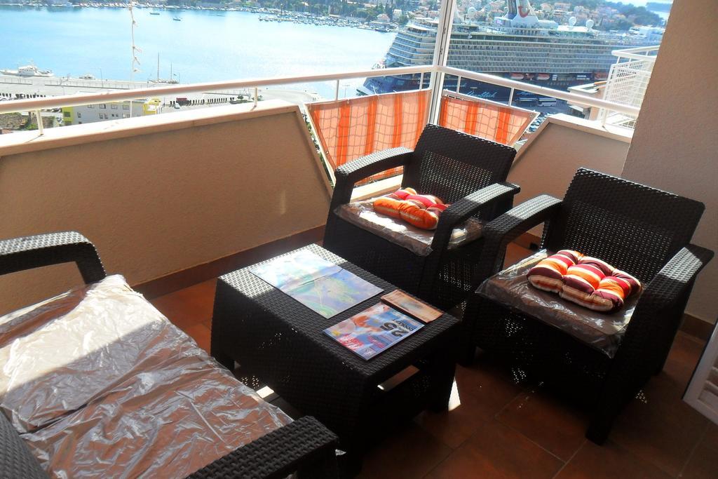 דוברובניק Rooms Anela With Large Common Tarrace And Beautiful Sea View חדר תמונה